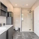 3 Bedroom House With Garden, Free Parking Konukevi