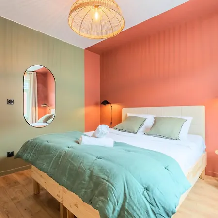 3 Bedroom House With Garden, Free Parking 4*